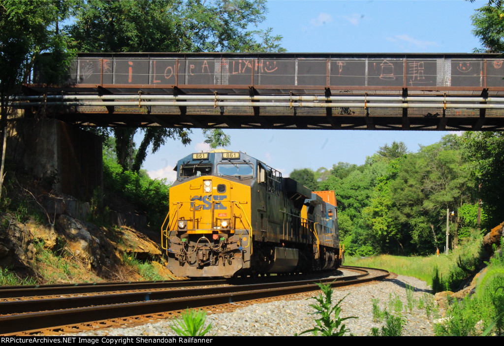 CSX under the H line